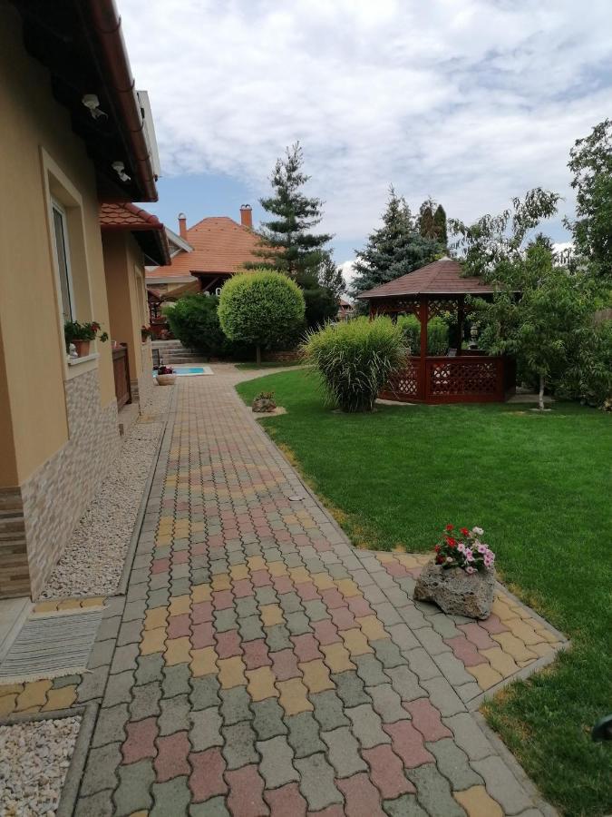 Hajdúszoboszló Kaktuszvirag Apartmanhaz מראה חיצוני תמונה