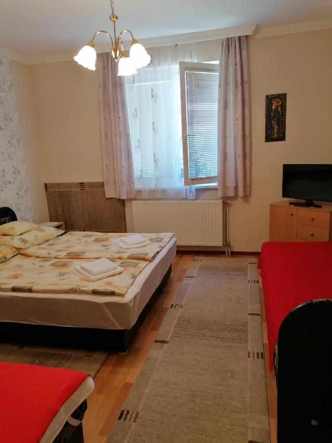 Hajdúszoboszló Kaktuszvirag Apartmanhaz מראה חיצוני תמונה