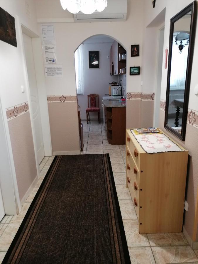 Hajdúszoboszló Kaktuszvirag Apartmanhaz מראה חיצוני תמונה